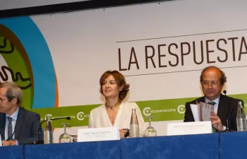 García Tejerina apuesta por la implicación de todos para avanzar en protección medioambiental