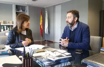 Augas de Galicia se compromete a analizar la posibilidad de completar la red de abastecimiento en Vilasantar