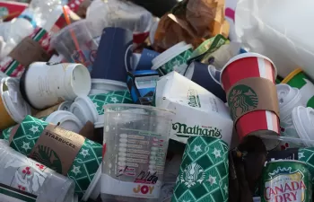 Residuos agrícolas, una alternativa al plástico en vasos desechables