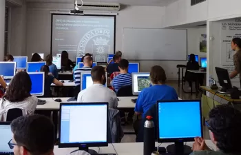 La Cátedra Ecoembes y PACKNET fomentan la incorporación de jóvenes estudiantes al mercado laboral