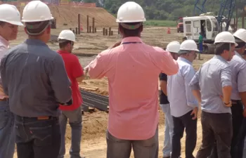 André Corrêa, secretario de medio ambiente de Brasil, visita las obras de saneamiento de Alcántara