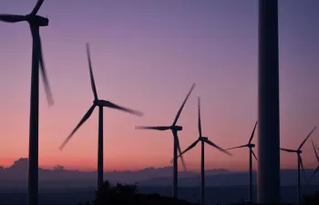 España urge a Europa a acelerar un compromiso más ambicioso de reducción de emisiones para 2030