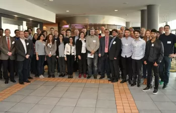 Sintetizan un nuevo catalizador químico para descontaminar aguas a partir del pelo del cerdo