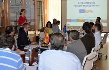La Universidad de Alicante investiga la eliminación de contaminantes emergentes nocivos en depuradoras