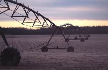 El Gobierno andaluz y los regantes de Huelva estudian las dotaciones que se incluirán en el nuevo plan hidrológico