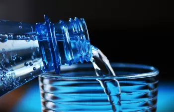 ¿El agua del grifo es peor que la embotellada?