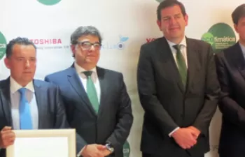 Ecofimática entrega los 'Premios ECO' a tres distribuidores riojanos por su contribución al reciclaje de equipos ofimáticos
