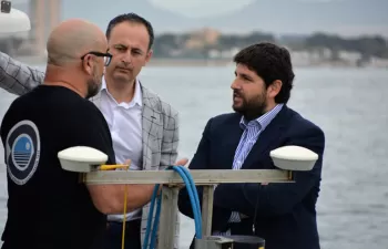 López Miras: \"El Mar Menor está mucho mejor que hace un año\"