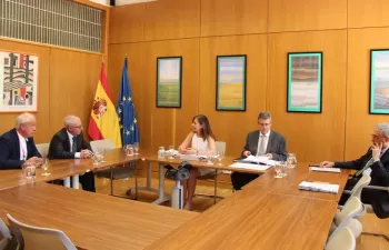 Liana Ardiles se reúne con el Gobierno de Cantabria en el marco del debate sobre el Pacto Nacional del Agua