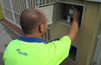 El Ayuntamiento de Denia y Aqualia crean un Fondo de Social para las familias sin recursos