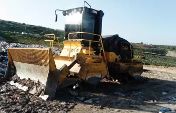 EMSA entrega dos compactadores de residuos TANA a Resurja - Diputación de Jaén