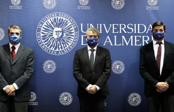 La Universidad de Almería y Aqualia investigarán la aplicación de energía solar en la gestión del agua