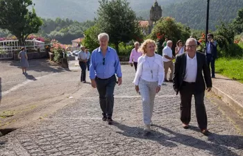 El Gobierno de Cantabria mejora el suministro de agua y elimina los vertidos de aguas residuales en Meruelo
