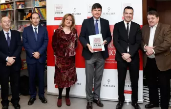 Expertos liderados por Manuel Pimentel alertan de los límites jurídico-laborales de la remunicipalización