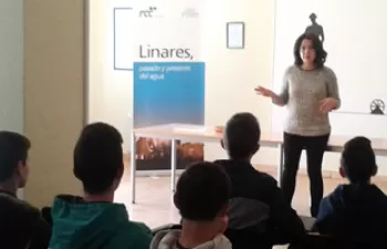 Estudiantes de la Universidad de Jaén conocen los procesos de tratamiento del agua en una visita a las instalaciones de Linaqua