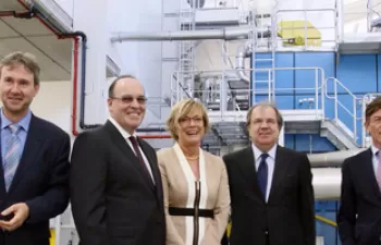 La Junta de Castilla y León reafirma su apuesta por la biomasa en la inauguración de la planta de trigeneración de L´Oreal