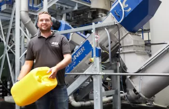 AST Group utiliza tecnología Lindner para cerrar el ciclo del plástico