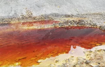 Agua contaminada procedente de los terrenos mineros de San Quintín (Ciudad Real). Author provided